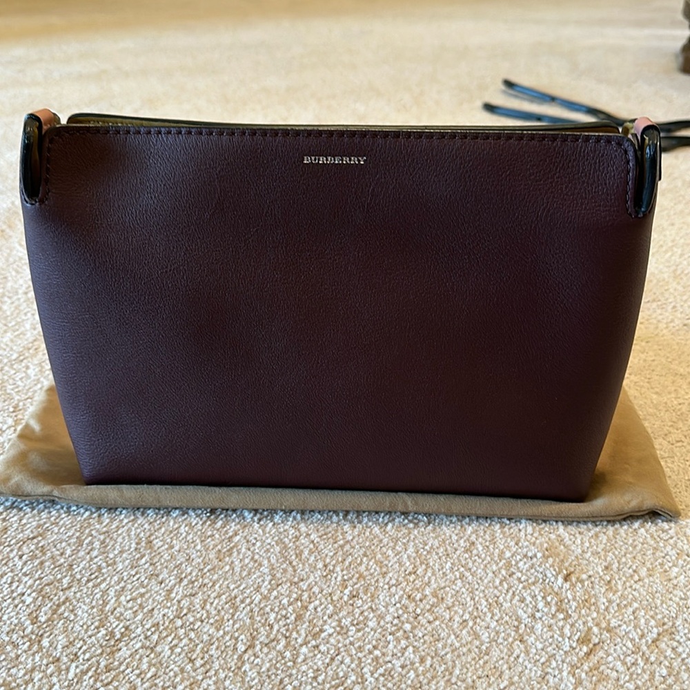 NWT BURBERRY clutch